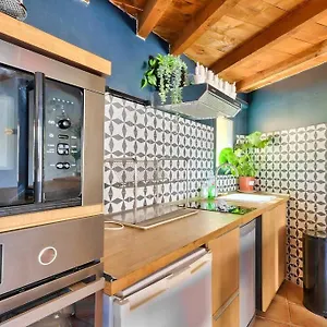 https://superbe-appartement-t2-le-panier-vieux-port.fr-provencehotel.com