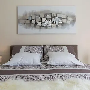 Apartment Boutique With Balconies, In Walking Distance To The Sea, Zadar